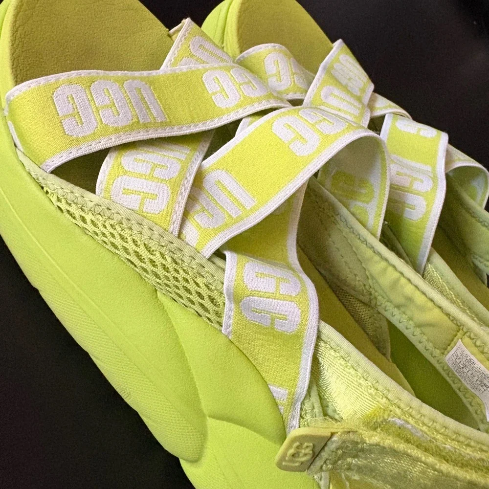 UGG L.A. Cloud platform sandals lime green size 7 strappy chunky comfort vibrant